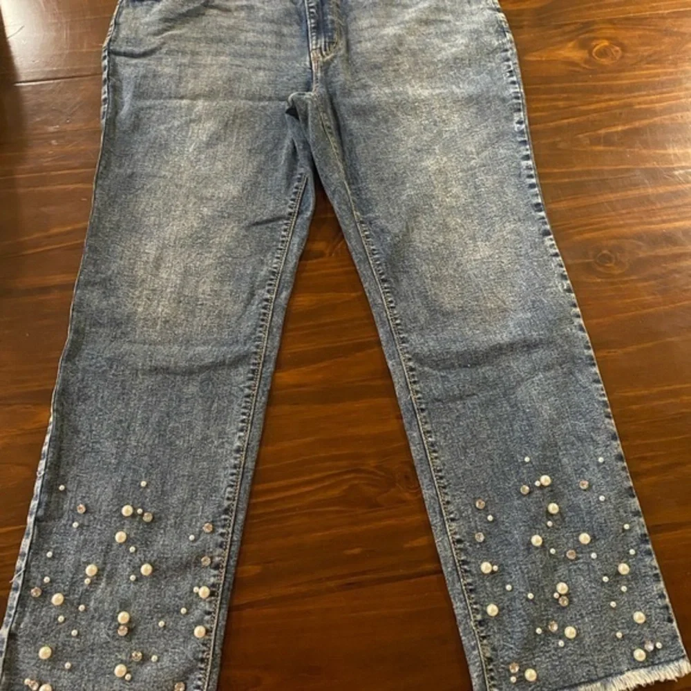 Established 1946 Denim Women's Blue Jeans with Pearl Embellishments